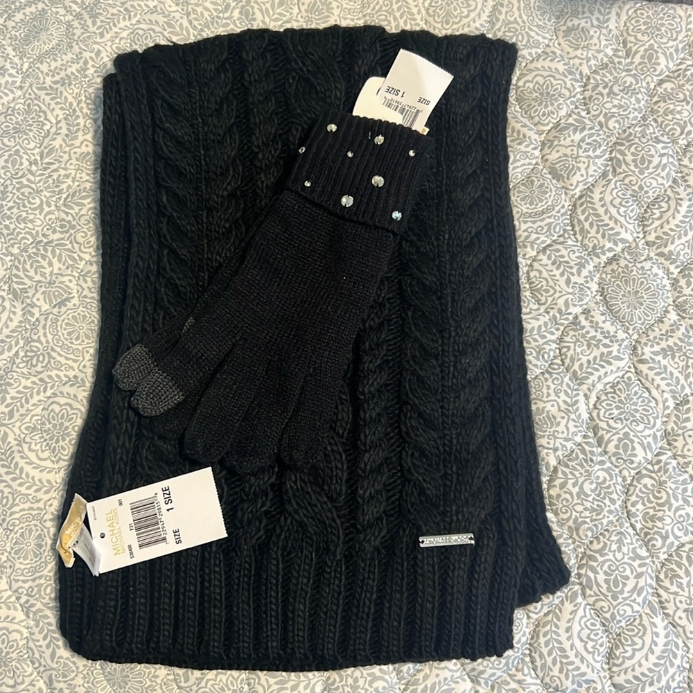 Michael Kors scarf and gloves NWT